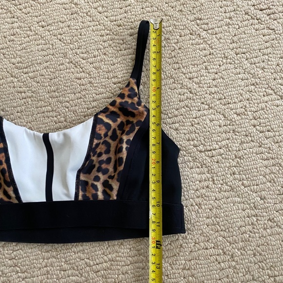 Aurum Animal Print Bravery Sports Bra - Picture 6 of 9